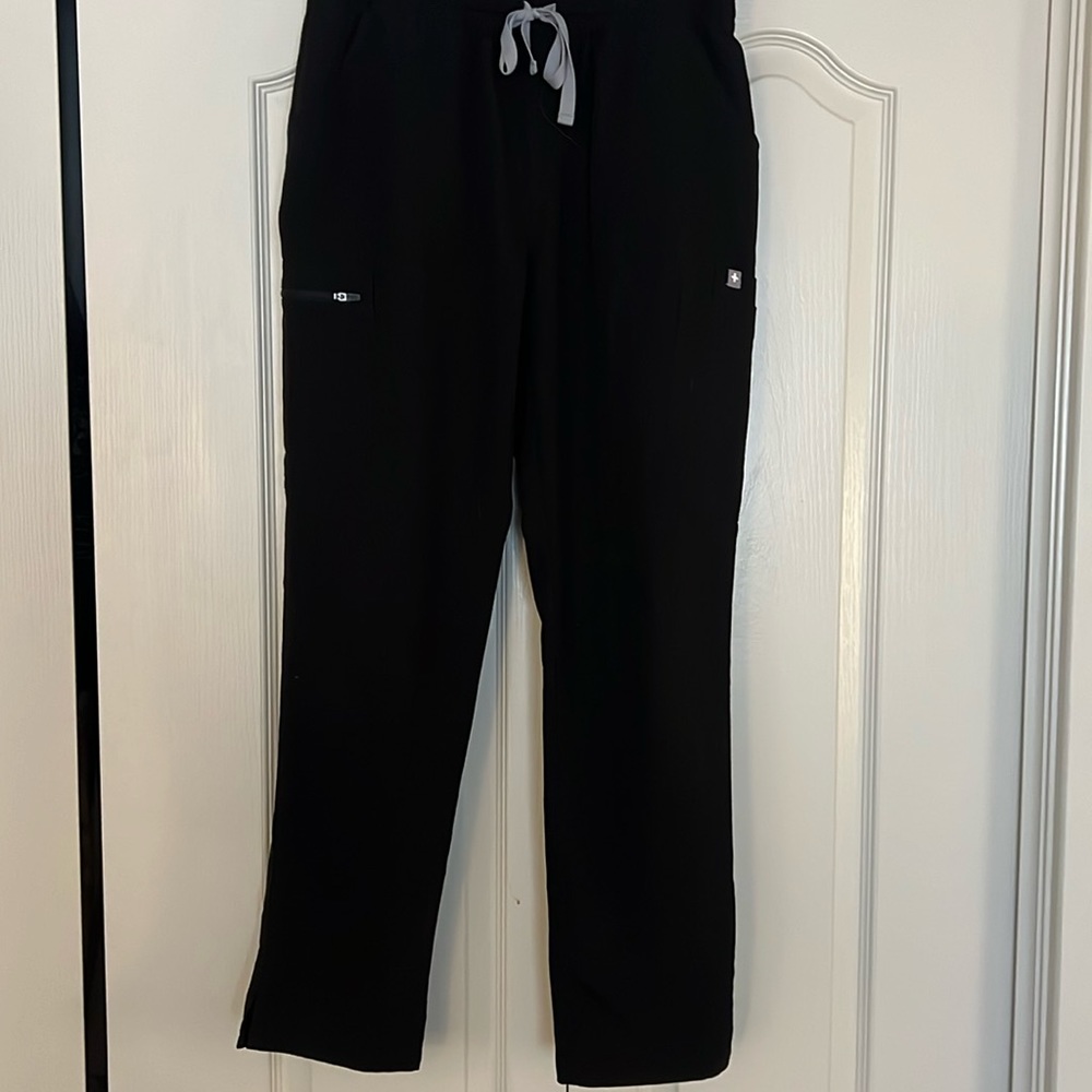FIGS Technical Collection Scrub Bottoms -M